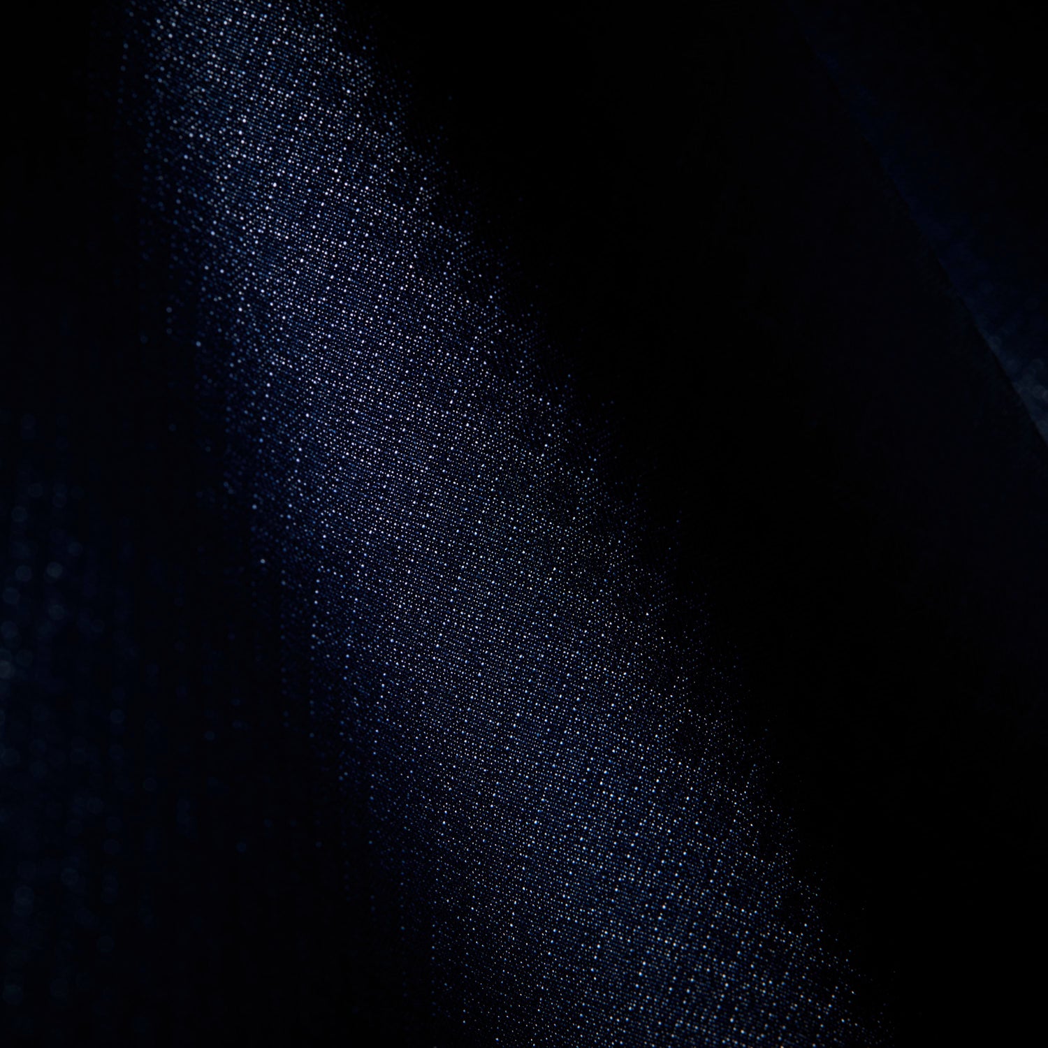 Ezmar-Light-Kortaermet-Blaa-Geoff-Anderson-Closeup-12.jpg