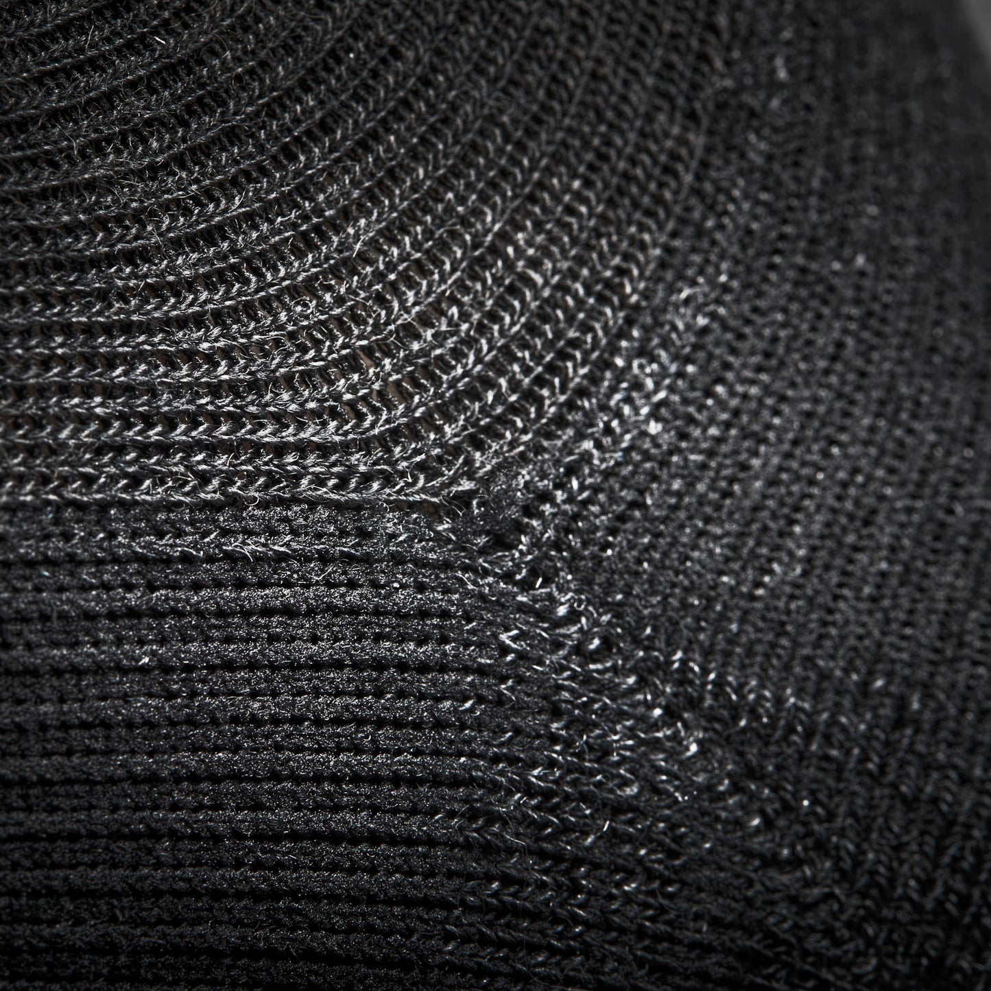 wizwool-merino-sokker-MidWeight-geoff-anderson-closeup-4.jpg